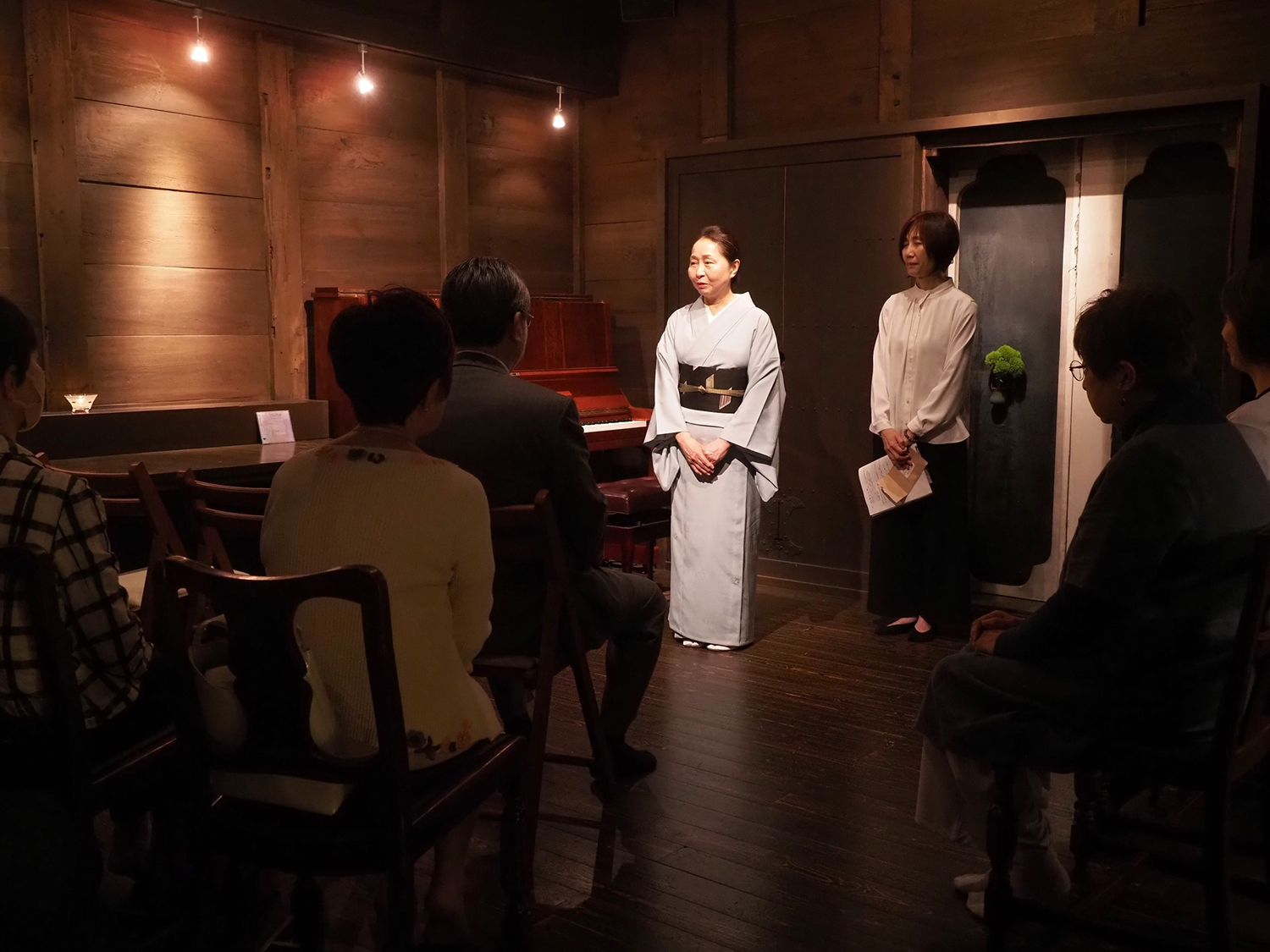 写真右:代表理事・古田菜穂子、写真左:後楽荘女将・矢野智子さん
